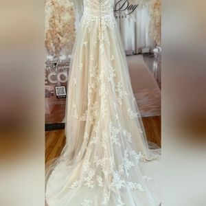 Maggie Sottero Wedding Dress
